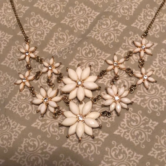 Statement necklace - Picture 2 of 2